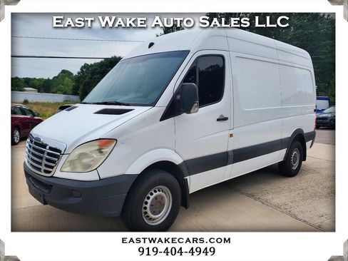 Used 2012 Freightliner Sprinter 2500 RWD image 1
