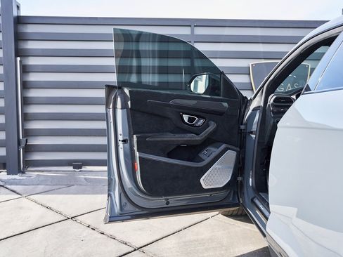 Used 2024 Lamborghini Urus Performante image 34