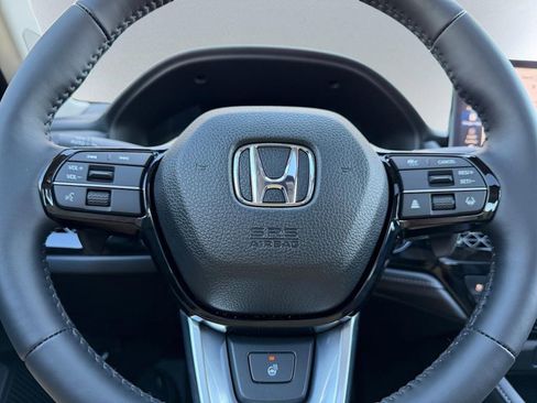 Used 2025 Honda Accord Touring image 10