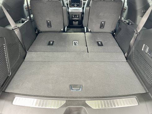 Used 2025 GMC Yukon Denali w/ Denali Reserve Package AWD/4WD image 38