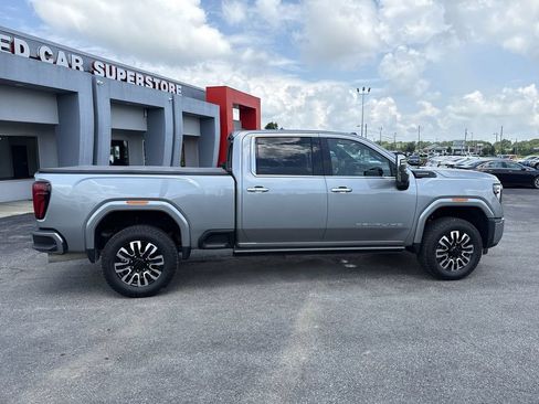 Used 2025 GMC Sierra 2500 Denali Ultimate AWD/4WD image 14