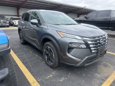 Used 2025 Nissan Rogue SV AWD/4WD image 7