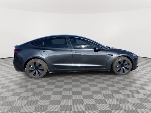 Used 2024 Tesla Model 3 Standard Range image 8