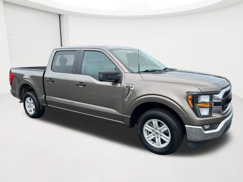 Used 2023 Ford F150 XLT RWD image 3