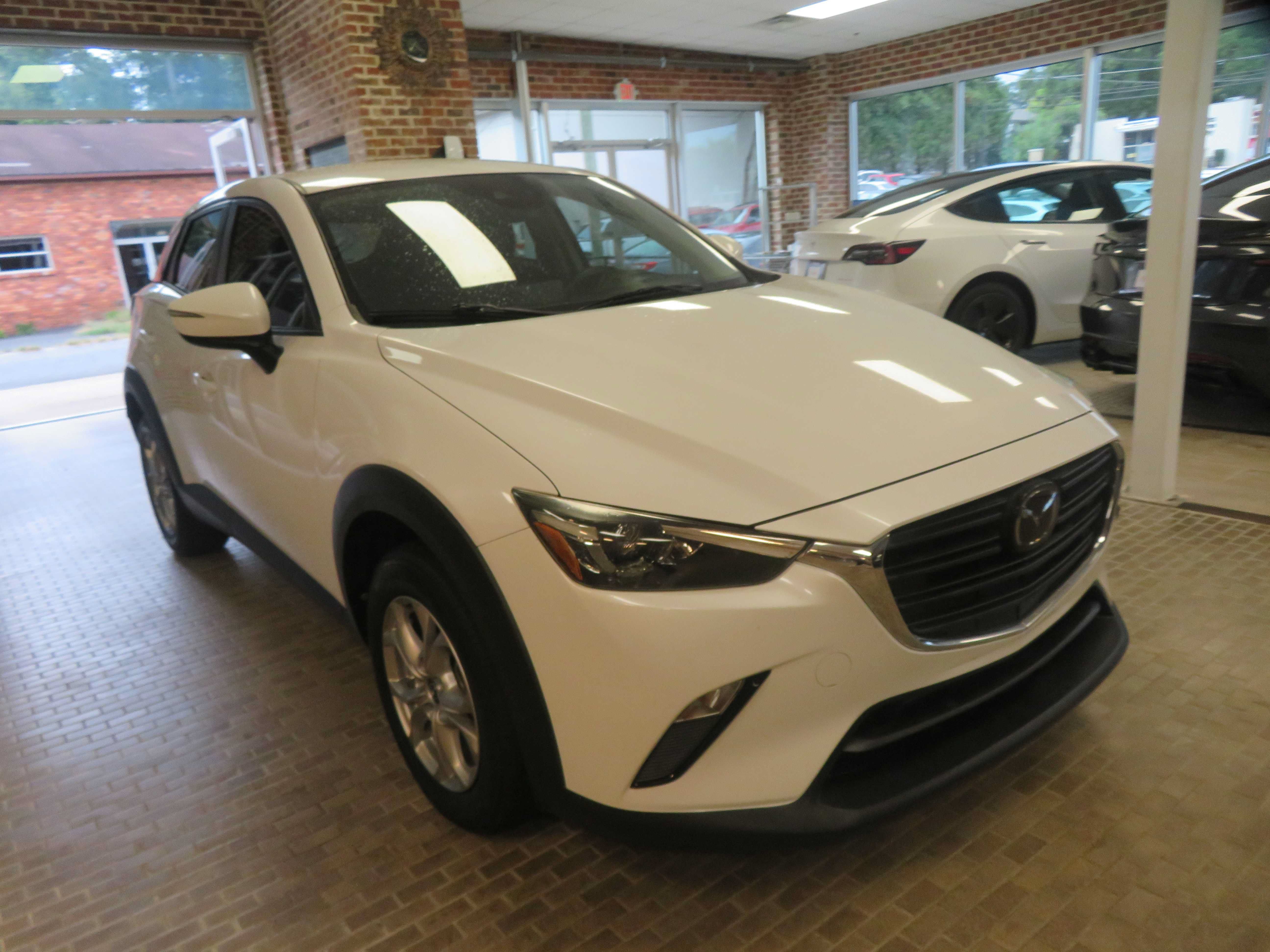 Used 2021 MAZDA CX-3 Sport FWD image 3
