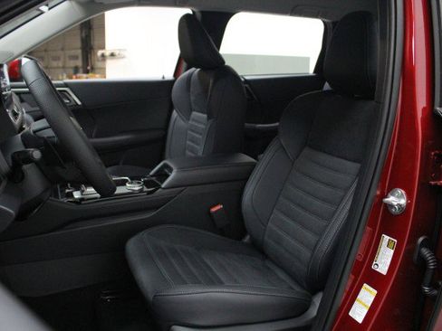 New 2026 Mitsubishi Outlander SE image 7