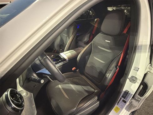 Used 2025 Mercedes-Benz C 43 AMG 4MATIC Sedan image 13