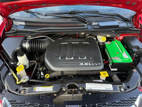 Used 2012 Dodge Grand Caravan SXT image 26