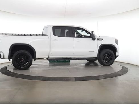 Used 2025 GMC Sierra 1500 Elevation AWD/4WD image 6