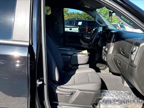 Used 2023 Chevrolet Silverado 1500 Custom AWD/4WD image 7
