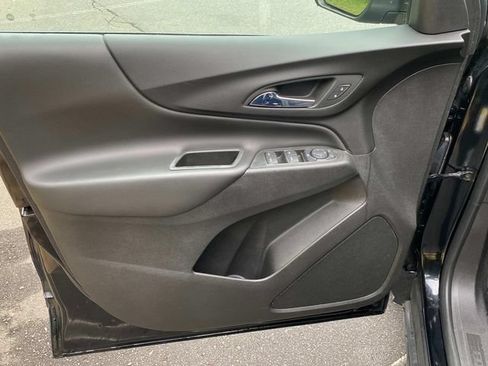 Used 2022 Chevrolet Equinox LT AWD/4WD image 12