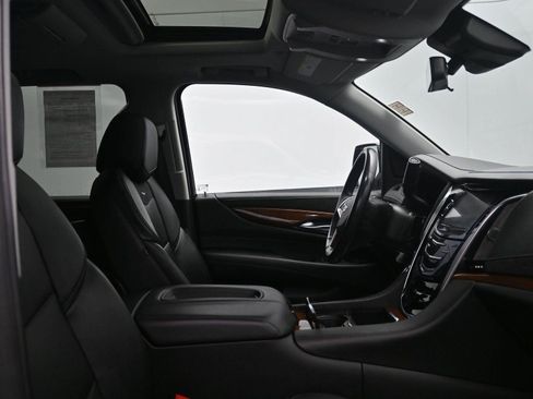 Used 2020 Cadillac Escalade Premium Luxury w/ LPO, Radiant Package image 12