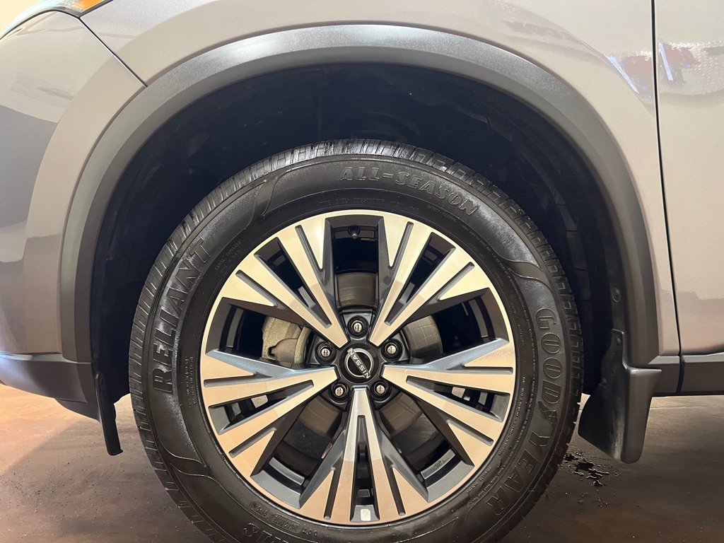 Used 2023 Nissan Rogue SV w/ SV Premium Package AWD/4WD image 34