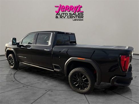 Used 2023 GMC Sierra 2500 Denali w/ Denali Black Diamond Edition image 12