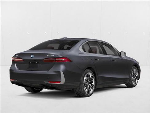 New 2026 BMW i5 M60 image 2