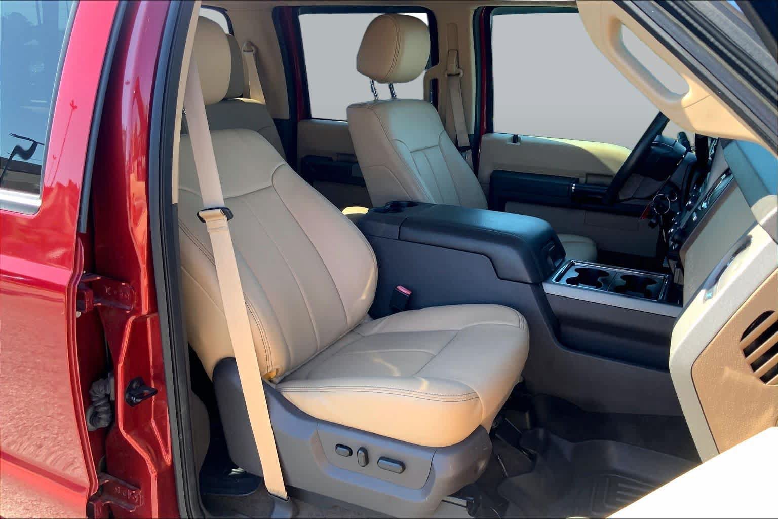 Used 2016 Ford F250 Lariat w/ FX4 Off-Road Package AWD/4WD image 9