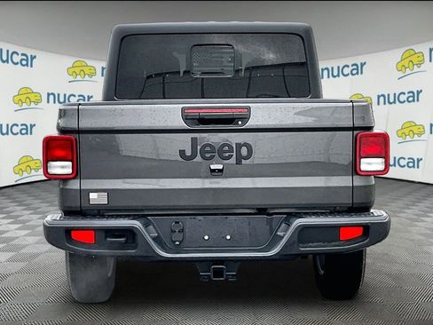 Used 2023 Jeep Gladiator Sport image 5