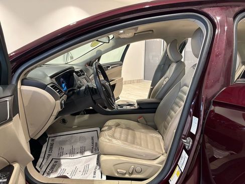 Used 2017 Ford Fusion SE image 19