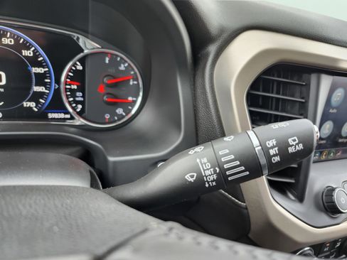 Used 2021 GMC Acadia Denali w/ GMC Pro Grade Package AWD/4WD image 14