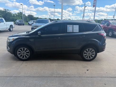 Used 2018 Ford Escape Titanium FWD image 3