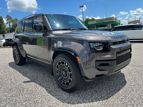 Used 2026 Land Rover Defender 110 AWD/4WD image 17
