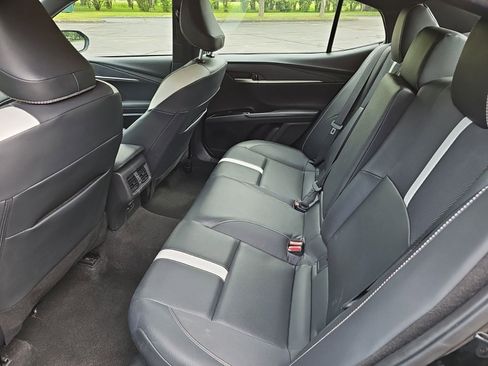 Used 2025 Toyota Camry SE FWD image 18