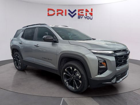 New 2026 Chevrolet Equinox RS w/ LPO, Floor Liner Package image 7