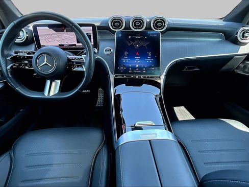 Used 2023 Mercedes-Benz GLC 300 image 16