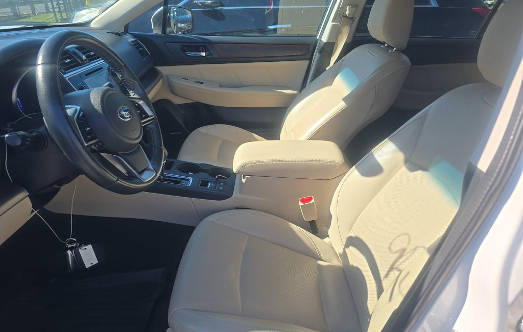 Used 2019 Subaru Outback 2.5i Limited AWD/4WD image 4