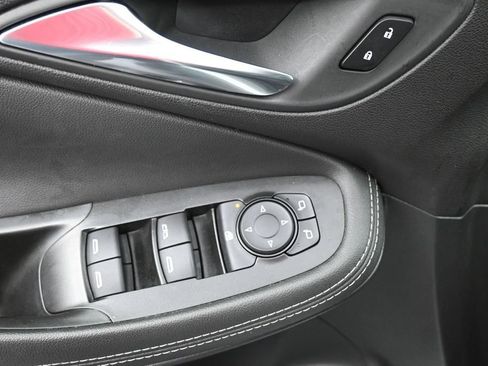 Used 2025 Buick Encore GX Preferred FWD image 25