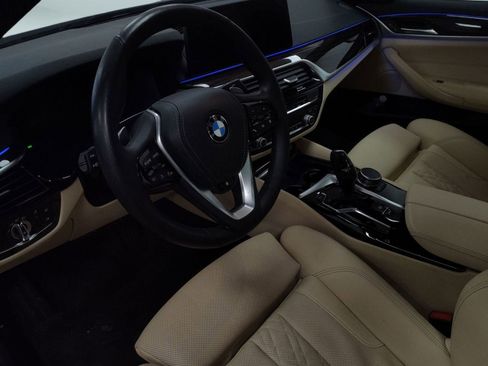 Used 2023 BMW 530i xDrive 530i xDrive w/ Convenience Package image 4