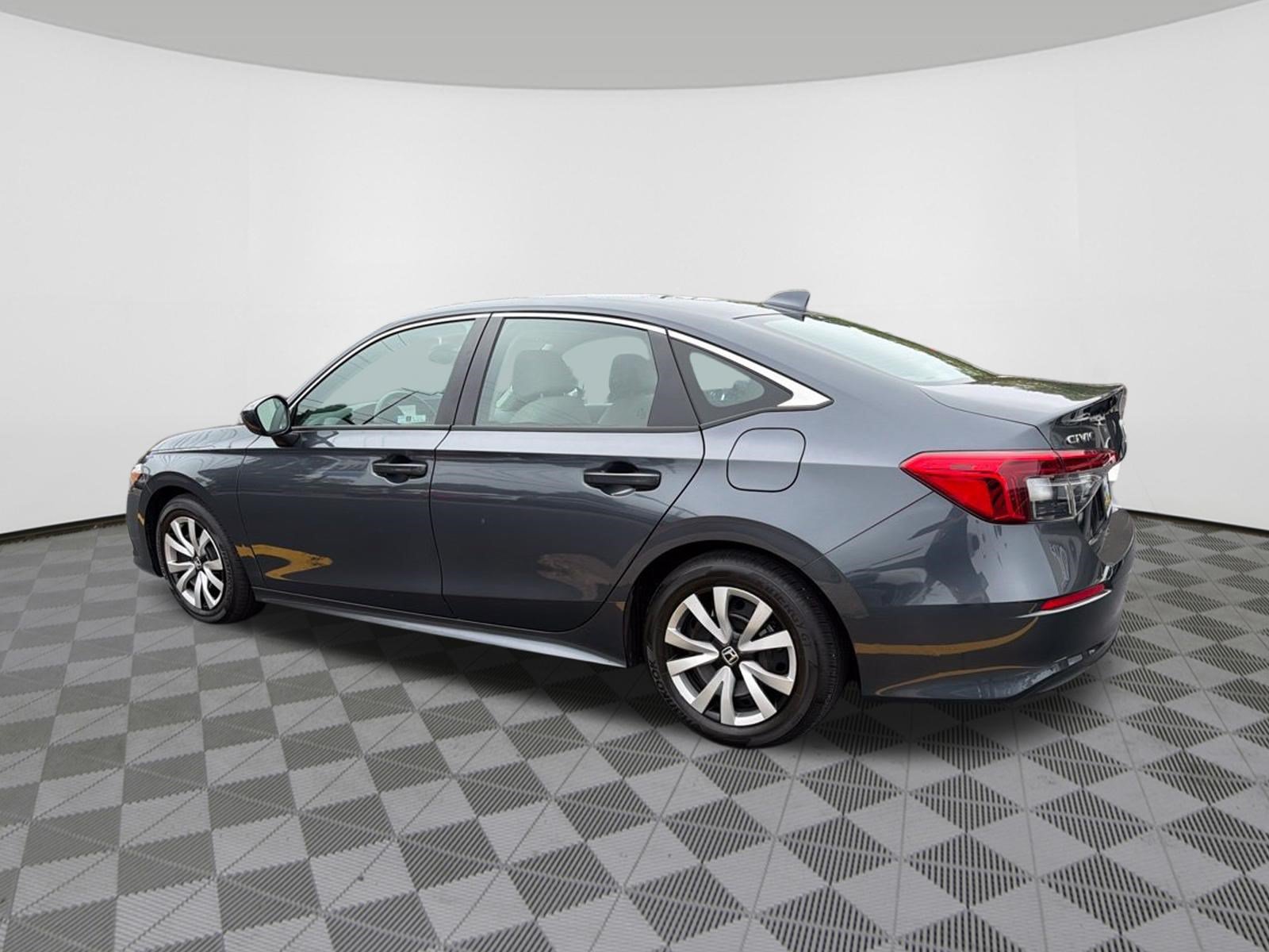 Used 2024 Honda Civic LX image 5