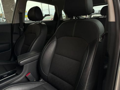 Used 2022 Kia Niro LXS image 44