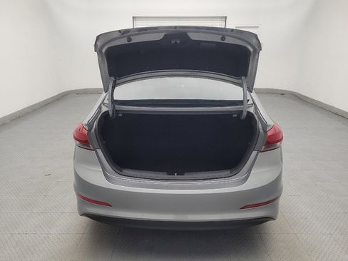 Used 2017 Hyundai Elantra SE FWD image 29