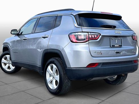 Used 2018 Jeep Compass Latitude w/ Cold Weather Group image 11