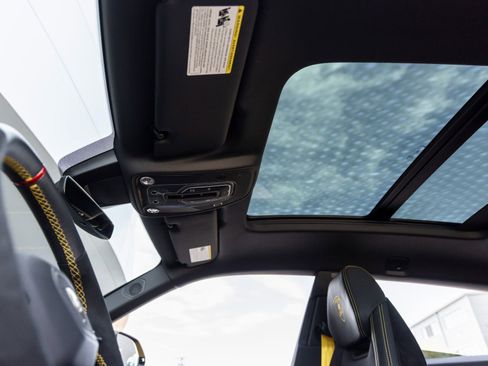 Used 2024 Lamborghini Urus Performante image 27