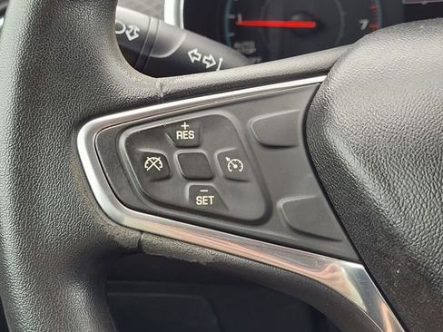 Used 2018 Chevrolet Malibu LT FWD image 21