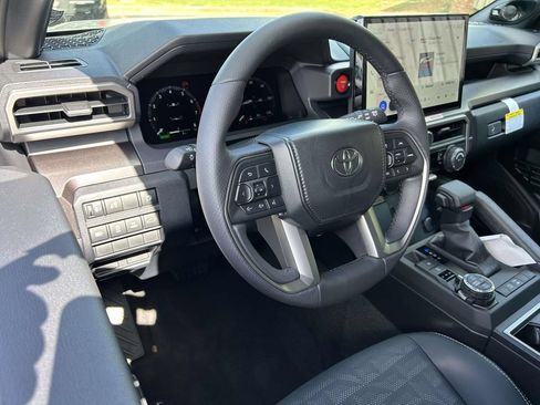 New 2026 Toyota 4Runner TRD Off-Road Premium AWD/4WD image 14