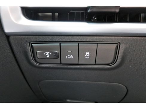Certified 2025 Hyundai Santa Cruz SEL FWD image 21