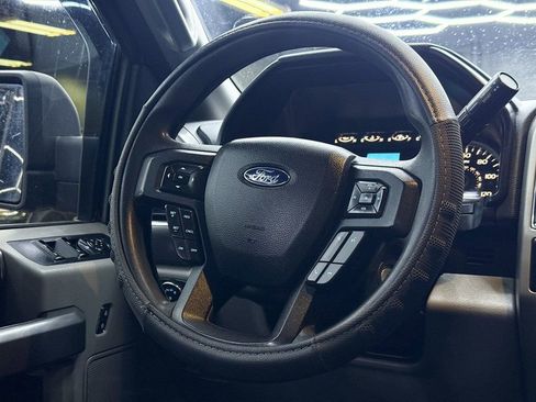 Used 2015 Ford F150 XLT AWD/4WD image 19