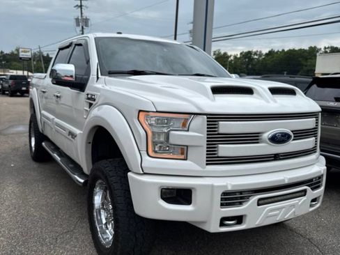 Used 2017 Ford F150 Lariat w/ Equipment Group 502A Luxury AWD/4WD image 3