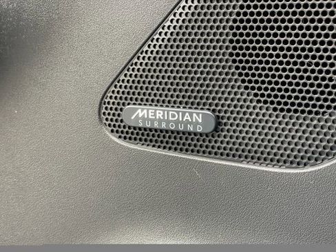 Used 2019 Jaguar F-PACE S image 22