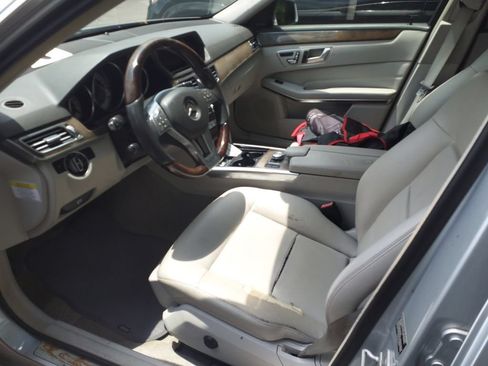 Used 2014 Mercedes-Benz E 350 4MATIC Sedan image 5