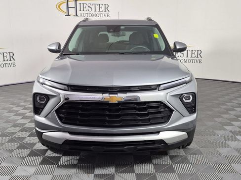 Used 2024 Chevrolet TrailBlazer LT FWD image 9