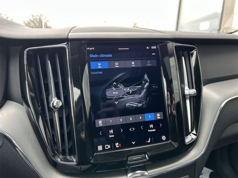 Certified 2023 Volvo XC60 B5 Core w/ Climate Package image 21