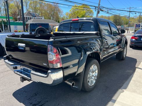 Used 2014 Toyota Tacoma 4x4 Double Cab w/ Limited Package image 3