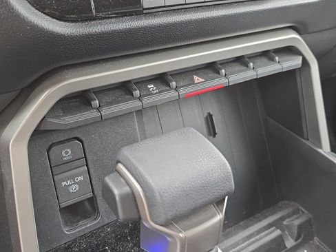 Used 2023 Toyota Tundra SR5 w/ SR5 Convenience Package AWD/4WD image 30