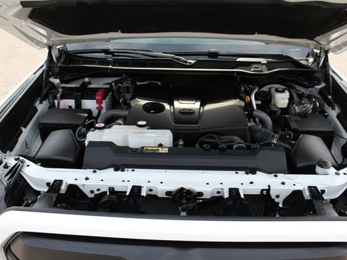Used 2024 Toyota Tundra SR5 w/ SR5 Convenience Package AWD/4WD image 53