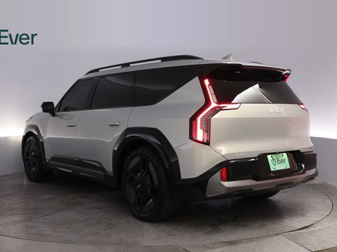 Used 2024 Kia EV9 GT-Line AWD/4WD image 17