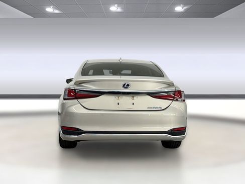 Used 2019 Lexus ES 300h w/ Premium Package FWD image 10
